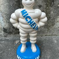Michelin bibendum in gesso