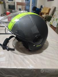 Casco per ciclomotori e motocicli