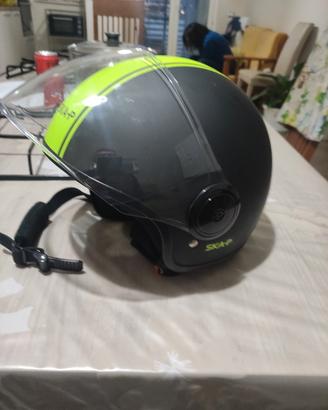 Casco per ciclomotori e motocicli