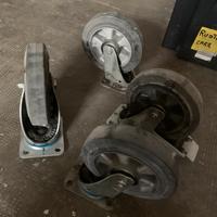 Numero quattro ruote per carrello