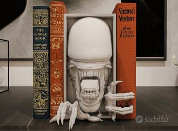 Book Nook Alien📚