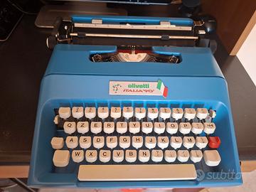 Macchina da scrivere Olivetti Italia 90