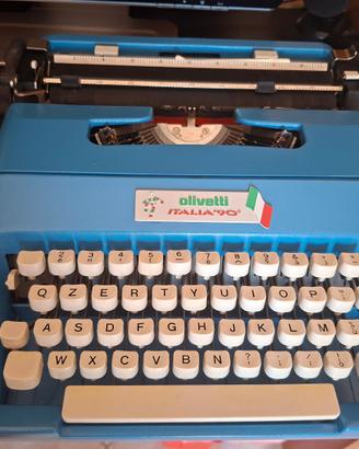 Macchina da scrivere Olivetti Italia 90