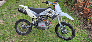 Pit-bike Kayo 140