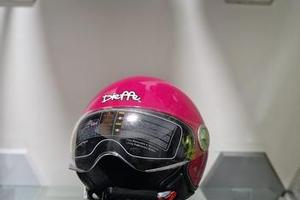 CASCO DEMIJET FUCSIA CON SCRITTA DIEFFE BIANCA