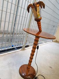 Tavolino con lampada