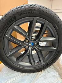 Pneumattici e cerchi 285/45 R 22