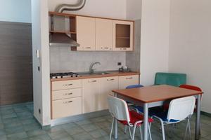 Appartamento ben arredato giardino comune,p.auto
