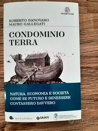 "Condominio Terra". Giunti editore. Nuovo