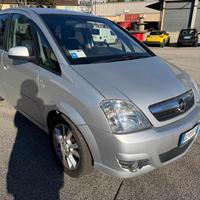 OPEL Meriva 1.6 16V Cosmo senza nessun lavoro da