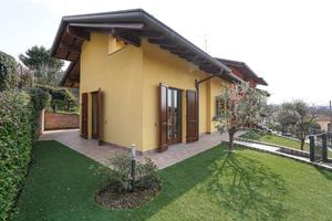 CASA SEMINDIPENDENTE CON GIARDINO E BOX DOPPIO A P