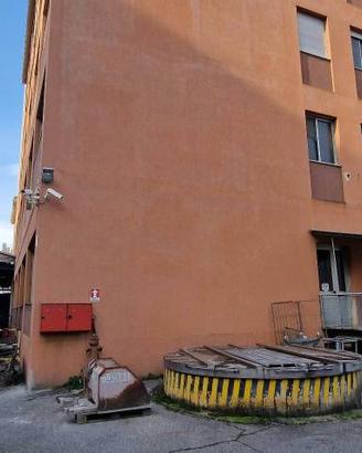 Immobile di 599 m² con più di 5 locali a Milano
