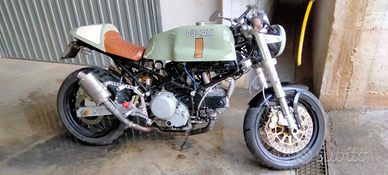 Cafe race su base Ducati Monster