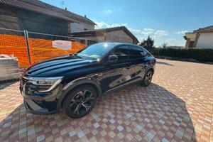 Renault arkana hybrid E-tech 145cv R.S. Line