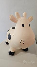 mucca cavalcabile giocattolo  per bambini 