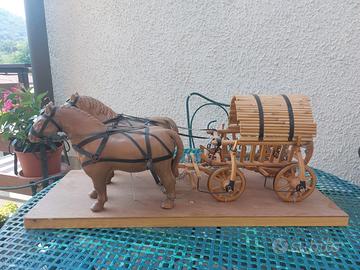 cavalli in porcellana con carro in legno 