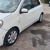 auto Nissan micra