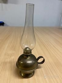 Lume a petrolio in ottone brunito