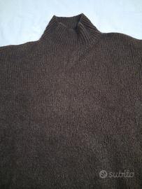 Maglia collo alto  marrone 