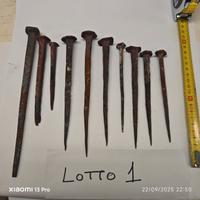 chiodi antichi forgiati ferro battuto