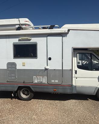LAIKA 4 POSTI LETTO FORD 2.5 D ANNO 1990