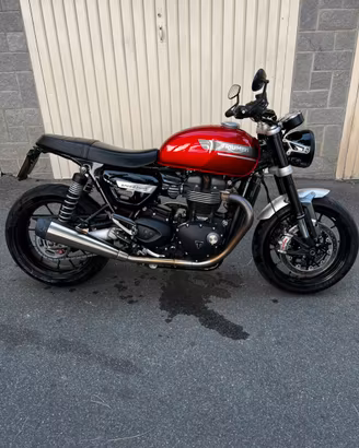 Triumph speed twin 1200