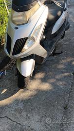 Regalasi Scooter Kymco 200 2010 (da sistemare)