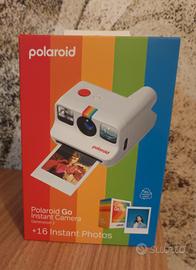 Polaroid Go instant camera +16 instant photos