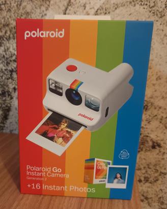 Polaroid Go instant camera +16 instant photos