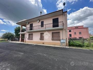 4 LOCALI A CASSANO ALLO IONIO