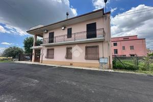 4 LOCALI A CASSANO ALLO IONIO