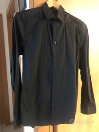 Completo nero: giacca, pantalone e camicia da raga