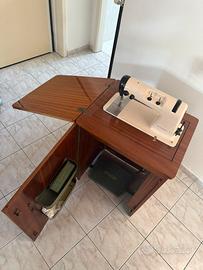 Macchina da cucire vintage