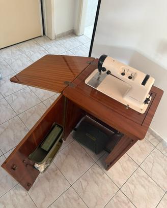 Macchina da cucire vintage