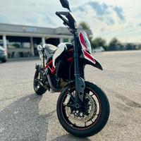 Ducati hypermotard 821 sp