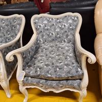 POLTRONCINA BIANCA STRUTTURA LEGNO 