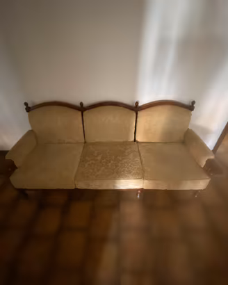 Divano e 2 poltrone