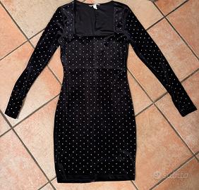 Vestito elegante nero con borchiette