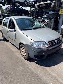 Ricambi Fiat Punto 1.2 16V 5P Anno 2004 Codice Mot