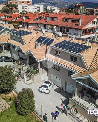 VILLA A SCHIERA A FROSINONE