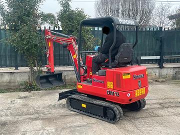 E123 Mini escavatore 13 q Hinowa