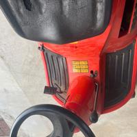 trattorino tagliaerba 