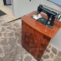 macchina da cucire Necchi