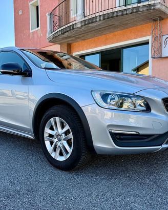 Volvo V60 Cross Country D4 Geartronic Business