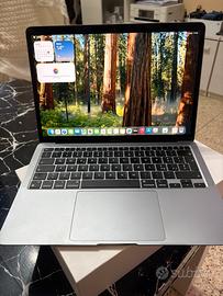 Macbook Air 13,2020 , M1 , 460 euro trattabili .