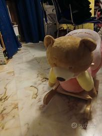 Dondolo peluche orsetto