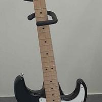 Fender stratocaster mex player & mustang floor
