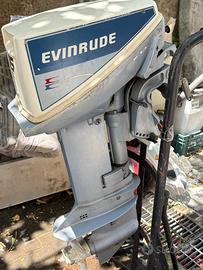 Motore Evirude 15 più gommone
