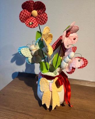 Fiori con farfalle realizzati a mano - handmade