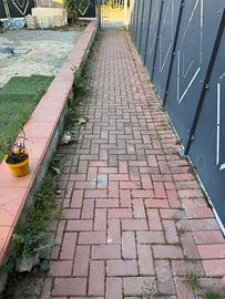 Piastrelle autobloccanti già smontate